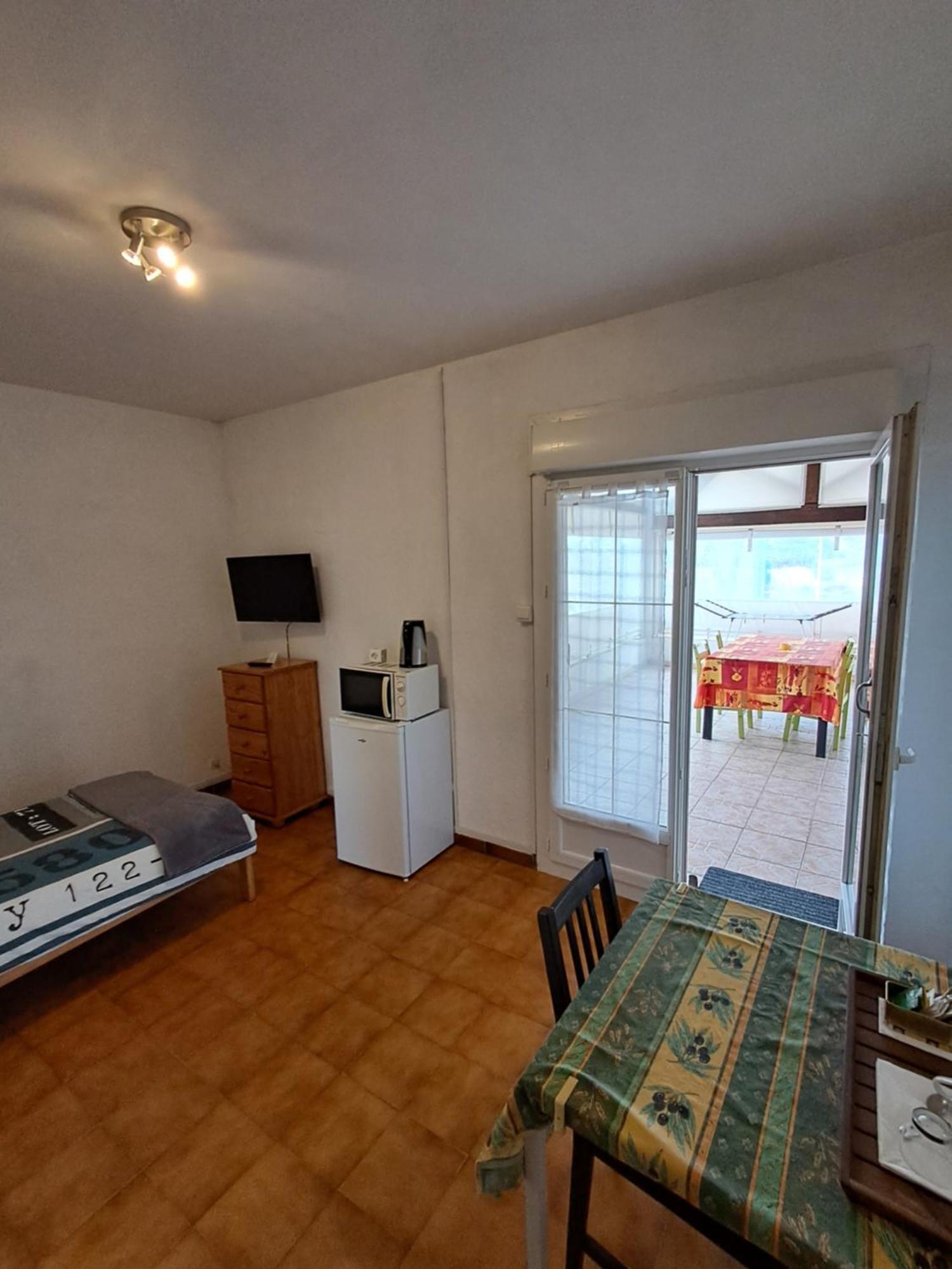 Chambre Solo Toulon Ouest Экстерьер фото